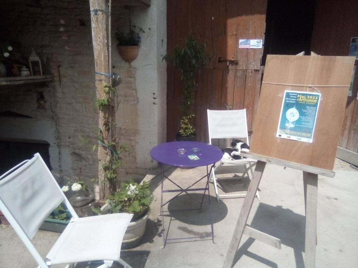 Arthonnay La Grille Fleurie, Chambres D'Hote Chez L'Habitant المظهر الخارجي الصورة