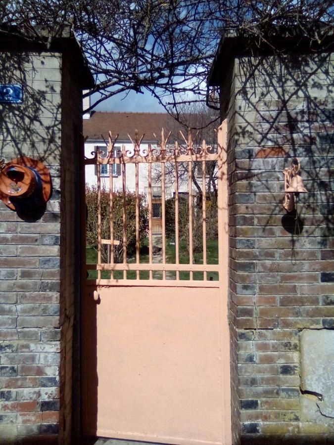 Arthonnay La Grille Fleurie, Chambres D'Hote Chez L'Habitant المظهر الخارجي الصورة