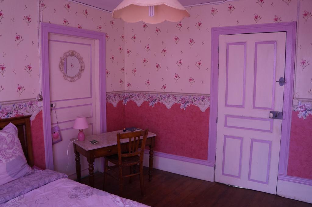 Arthonnay La Grille Fleurie, Chambres D'Hote Chez L'Habitant المظهر الخارجي الصورة