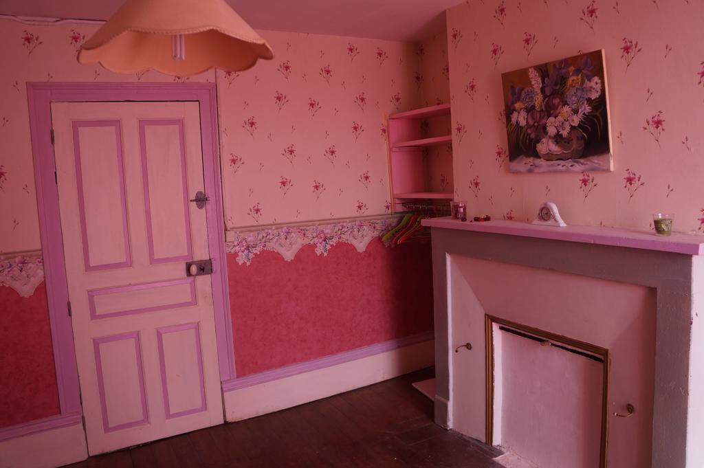 Arthonnay La Grille Fleurie, Chambres D'Hote Chez L'Habitant المظهر الخارجي الصورة